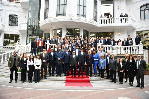 YTB, Azerbaycanlı Türkiye Mezunlarını Bakü’de Bir Araya Getirdi